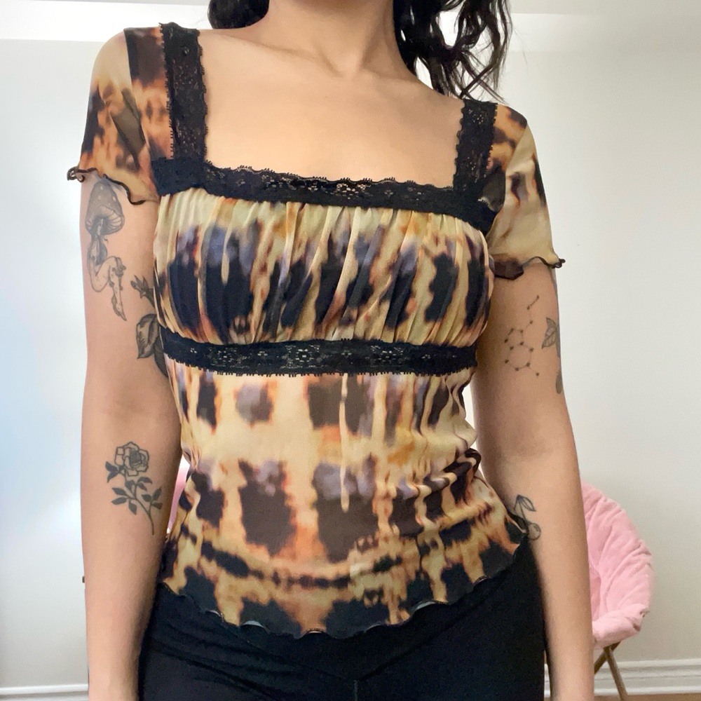 Abstract Print Mesh Top - Picture 2 of 9